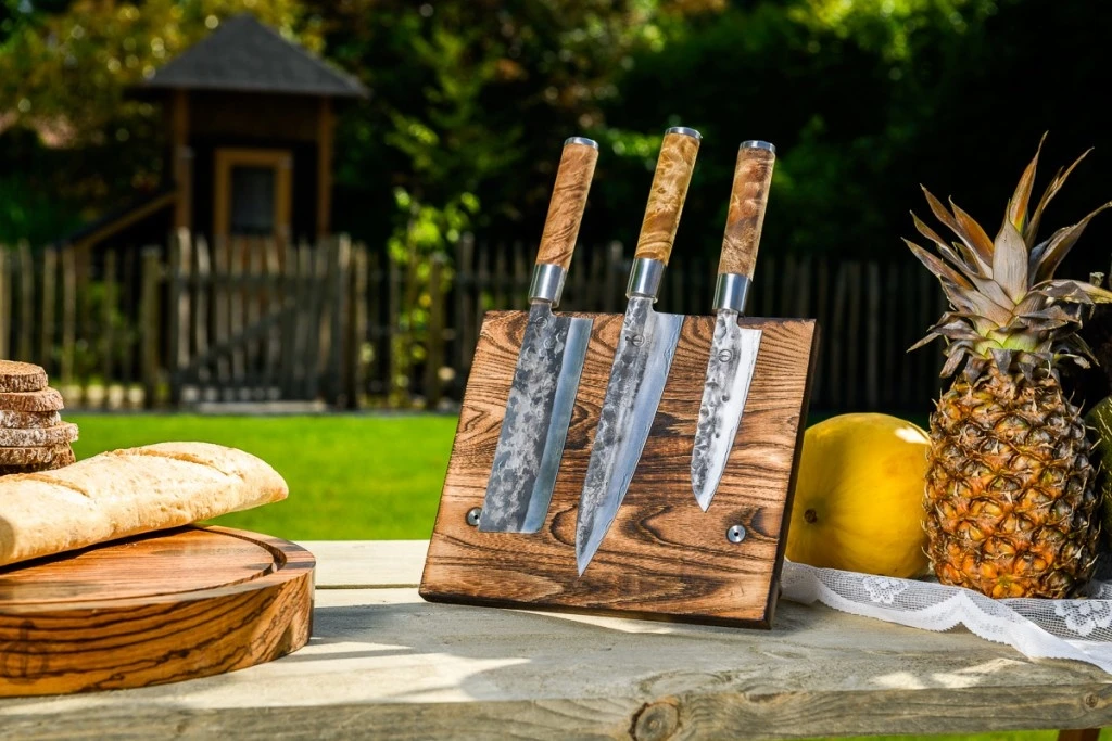 Forged VG10 Santokumes 18cm - Image 3